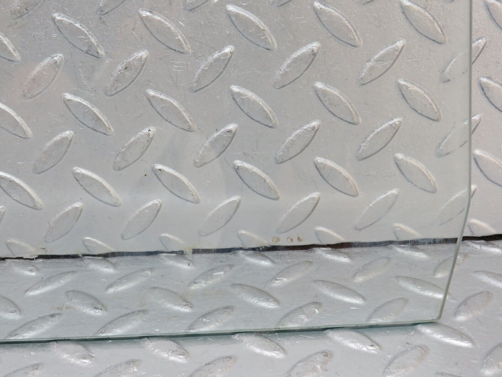 35791 Mercedes-Benz W108 Rear Right Door Window Glass