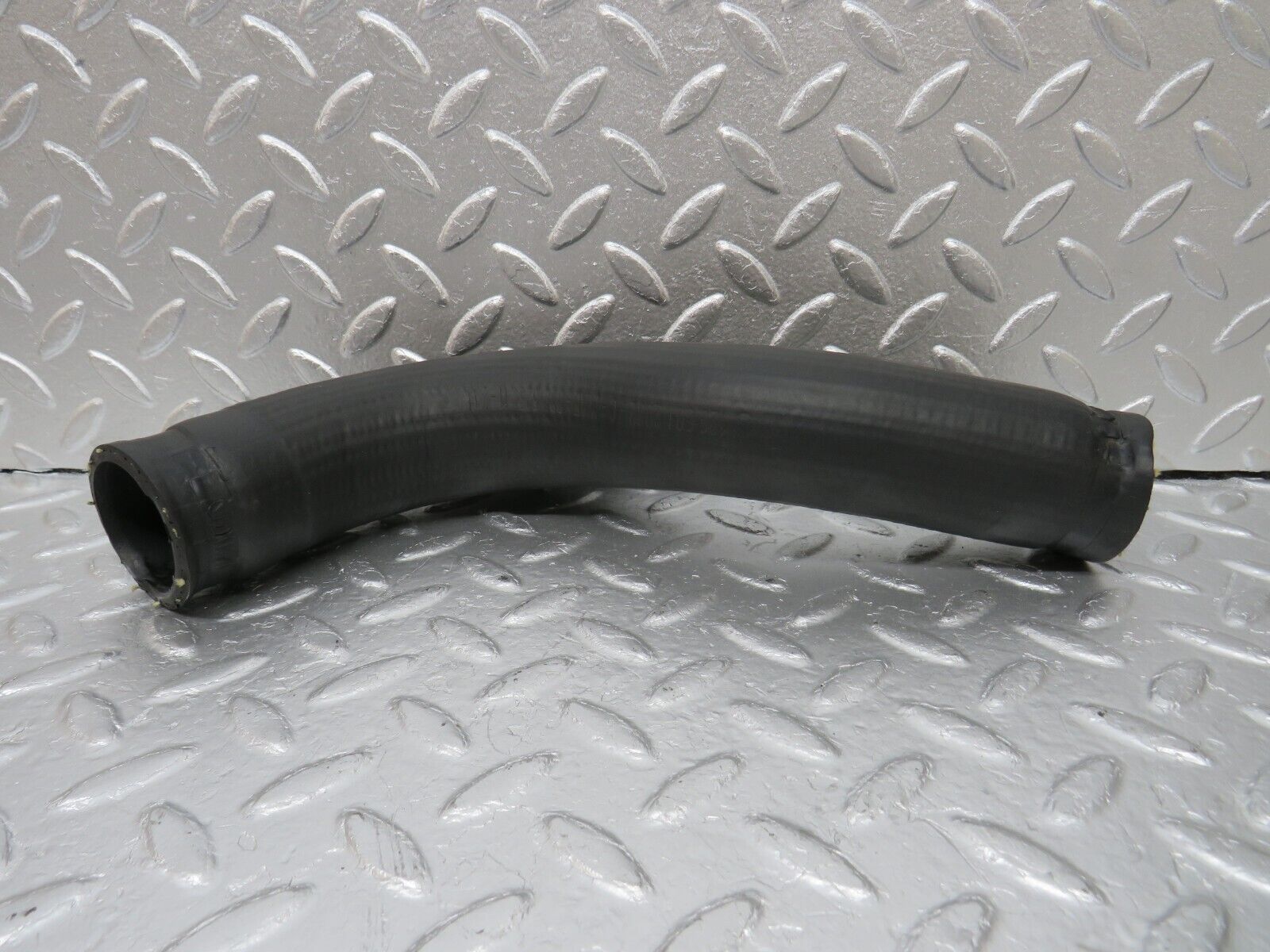 34634 Mercedes-Benz C126 380SEC Coupe Radiator Hose Pipe 1265012082