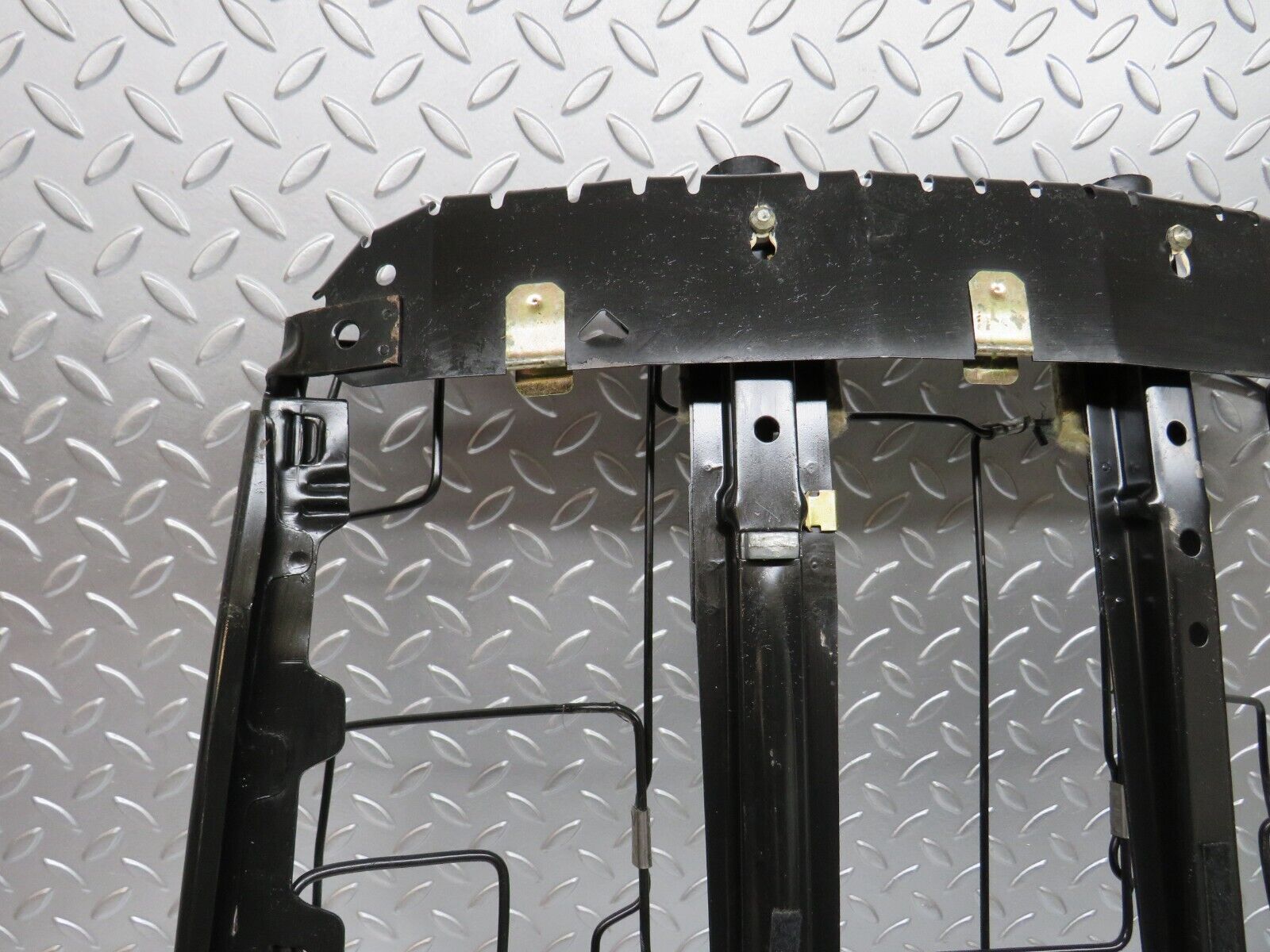 25479 Mercedes-Benz W123 200 Seat Backrest Right Side 1239101485