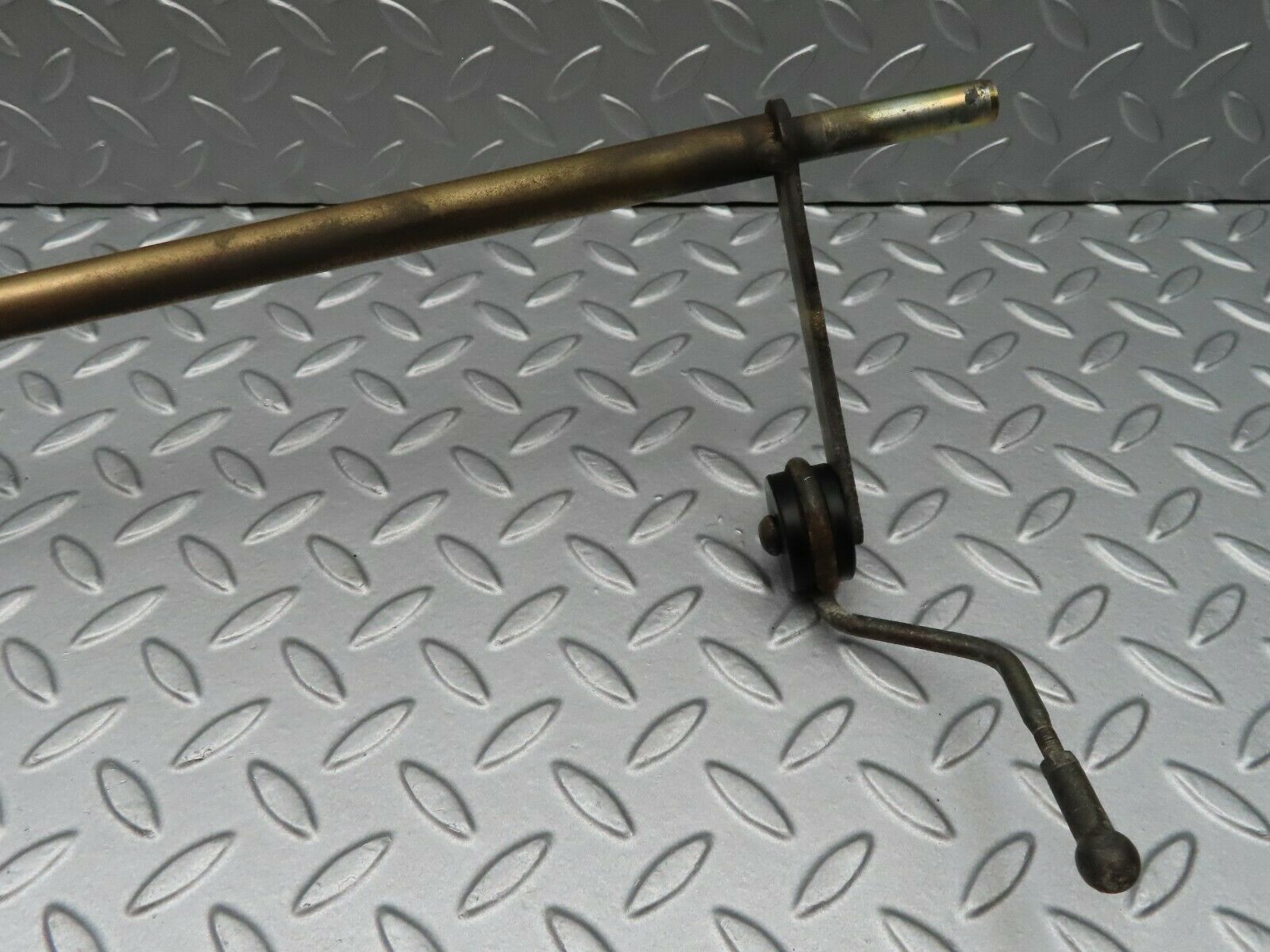 5074 Mercedes-Benz R107 350SL Coupe Accelerator Pedal Linkage