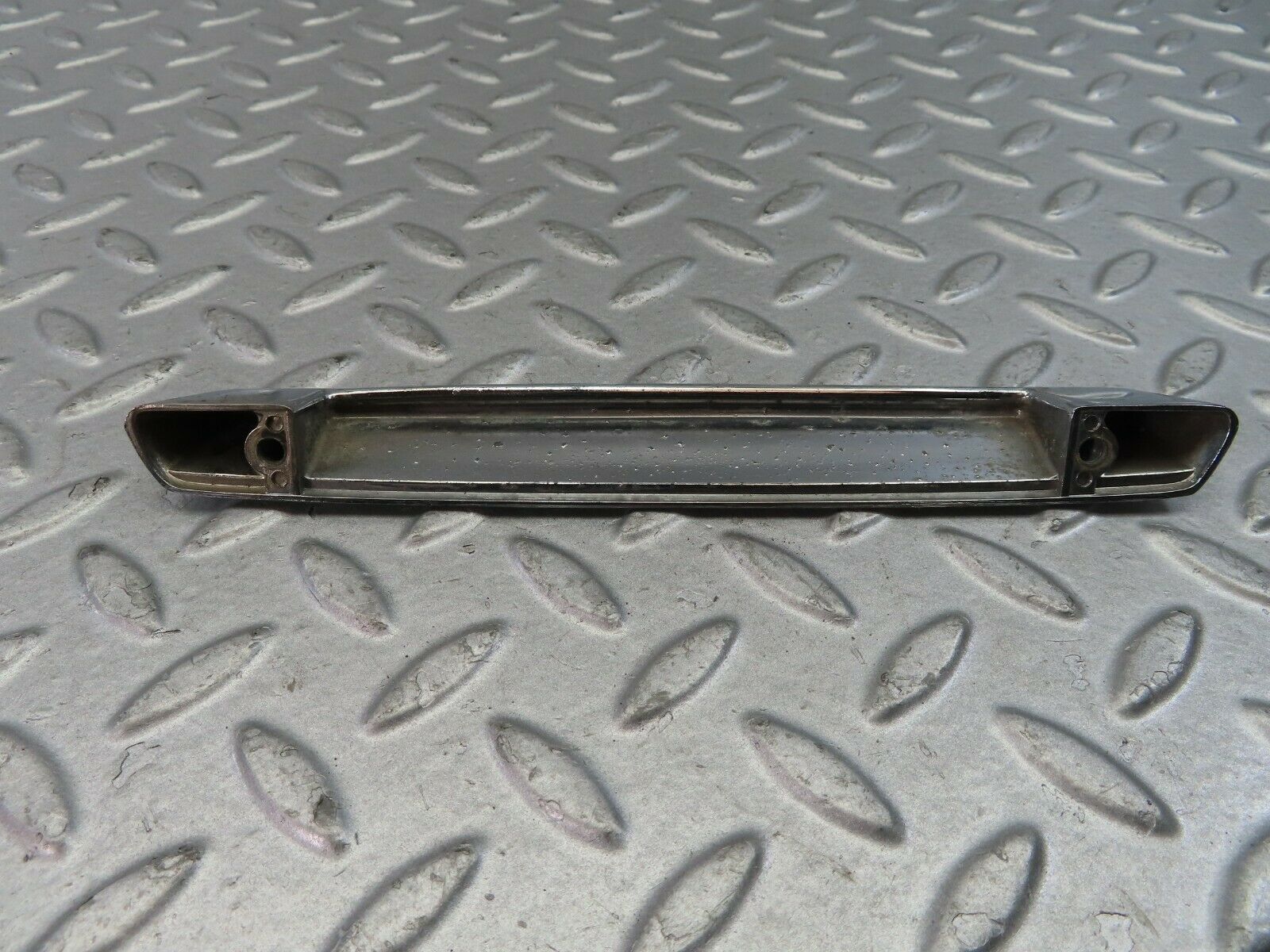 9219 Mercedes-Benz W115 Trunk Lid Chrome Handle 1157580002 205 mm length type