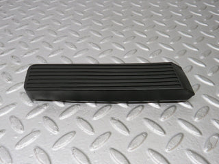 36884 Mercedes-Benz C126 420SEC Coupe Accelerator Pedal Rubber 1233010082