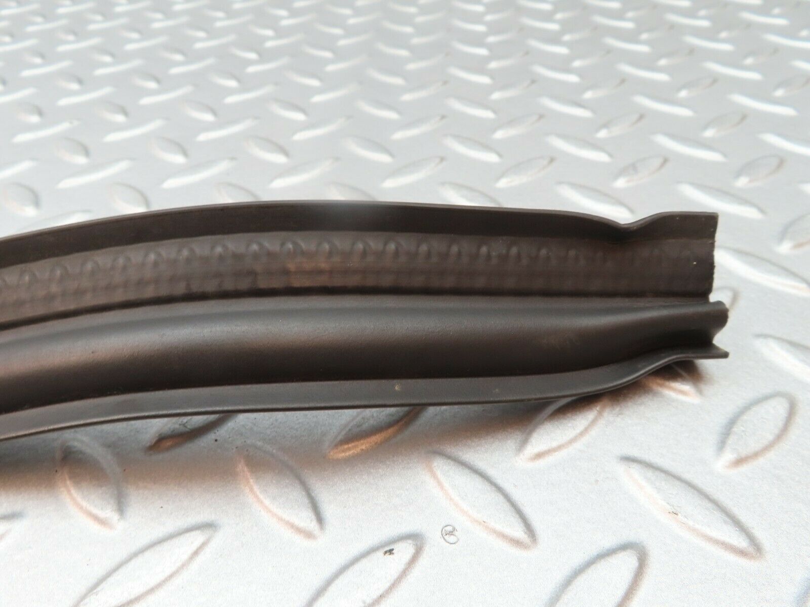 5385 Mercedes-Benz W124 230E Firewall Rubber Seal