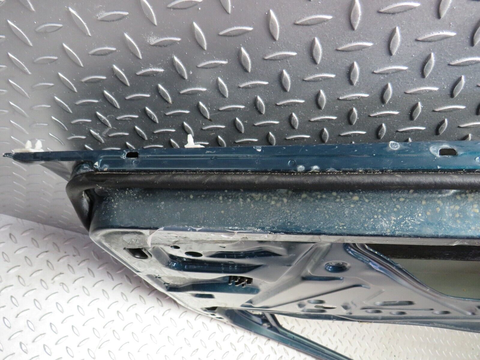 27731 Mercedes-Benz S124 300TE Wagon Front Left Door