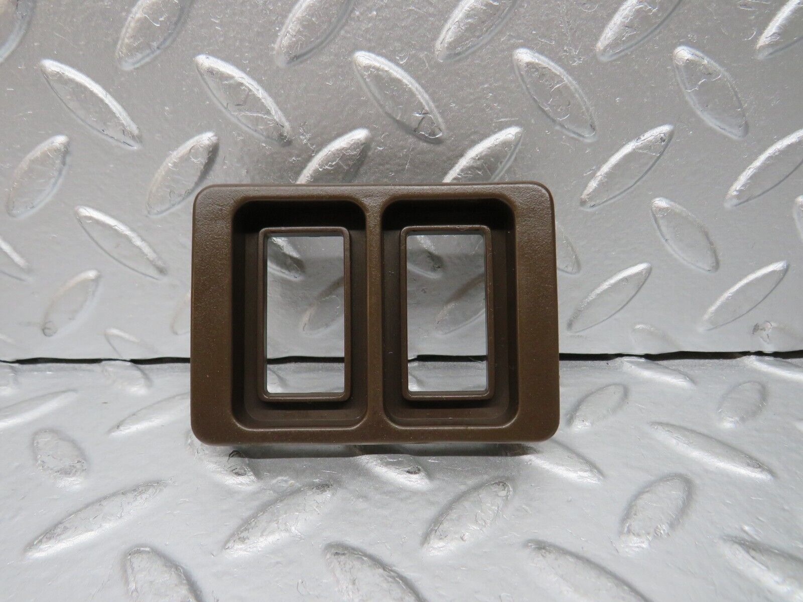 29985 Porsche 924 Double Electric Window Switch Surround Brown 477867187