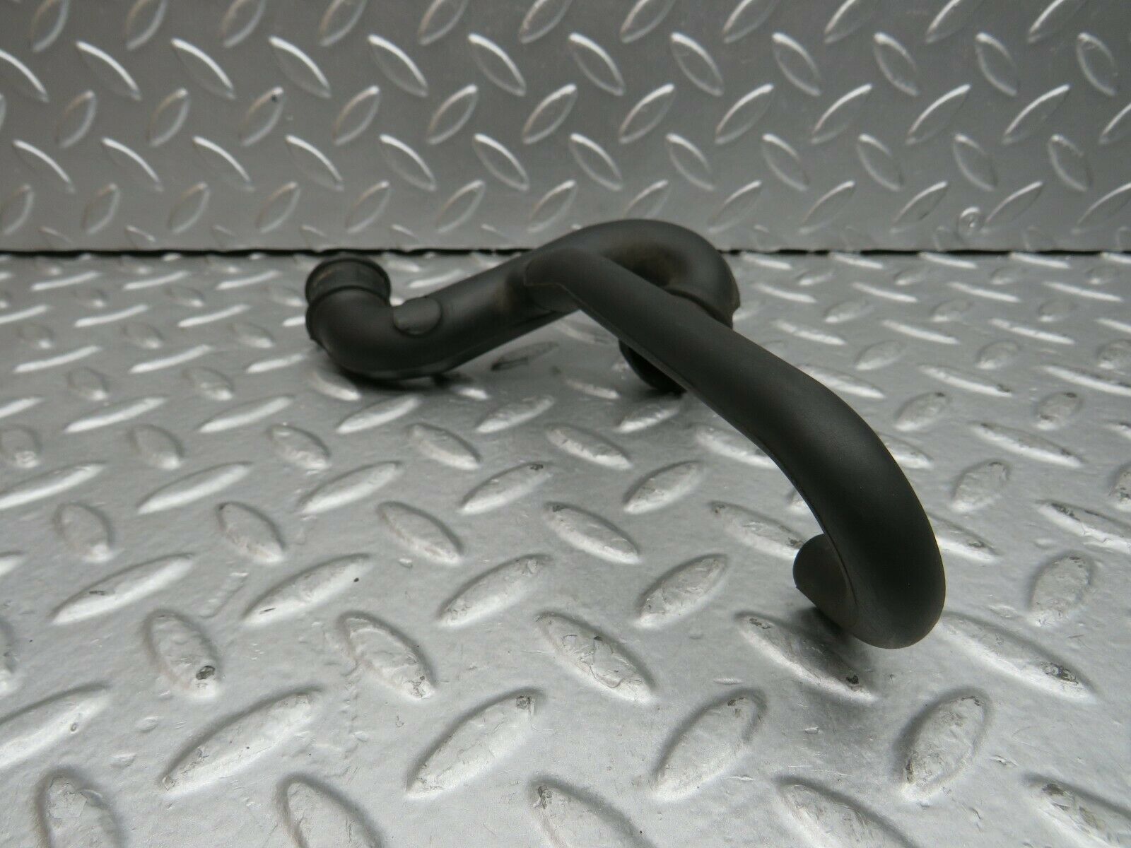 22278 Mercedes-Benz S123 280TE Wagon Air Intake Pipe 1100944982