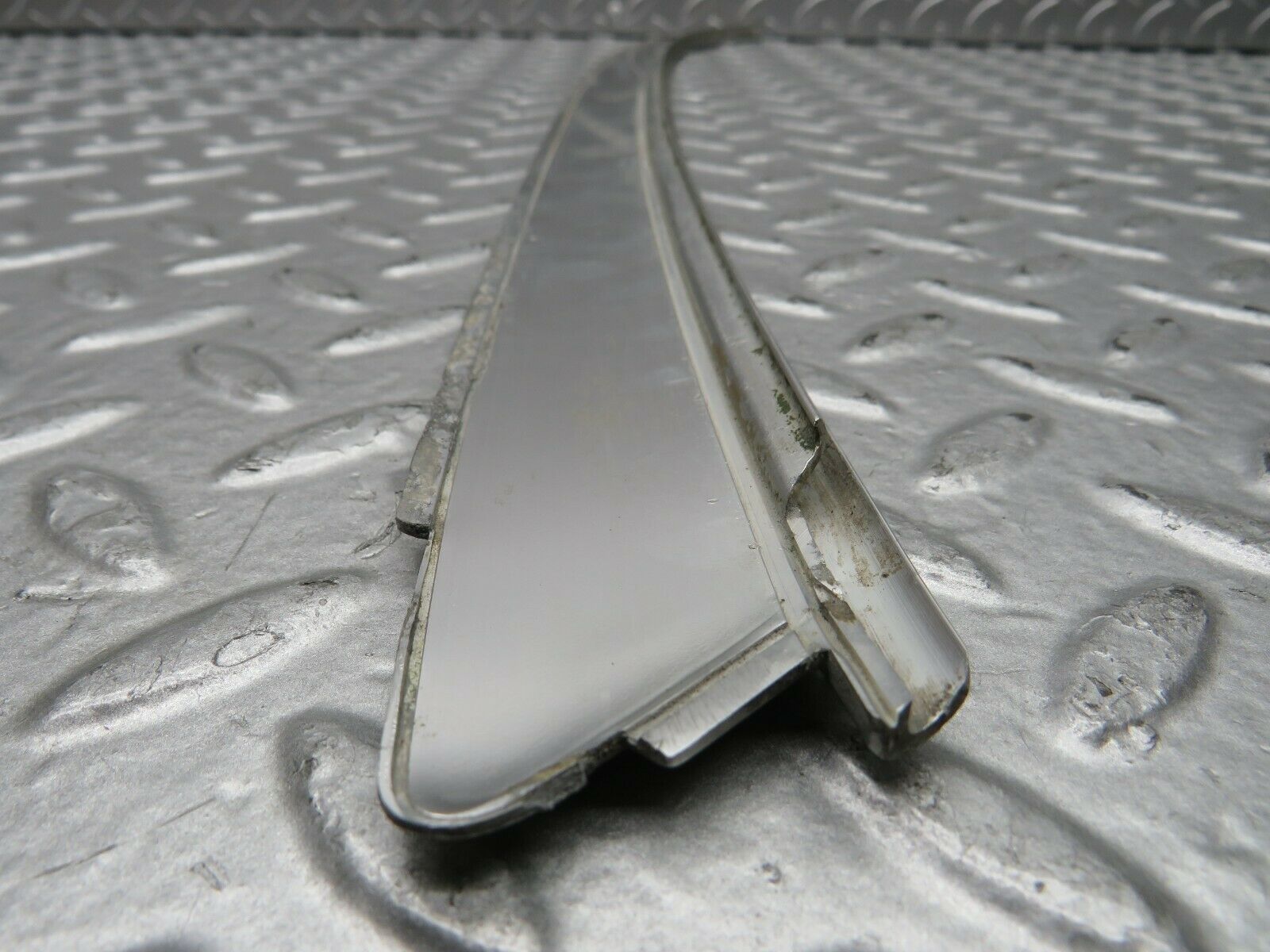 22019 Mercedes-Benz S123 280TE D Pillar Exterior Chrome Trim Left Side