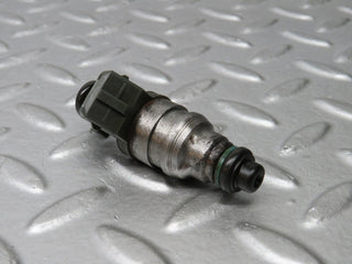 W124 Cabriolet fuel injector used OEM