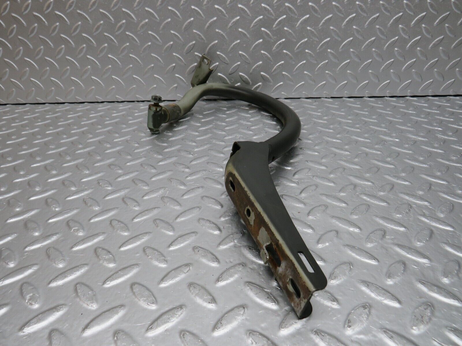 34029 Mercedes-Benz W124 260E Trunk Lid Hinge Right Side