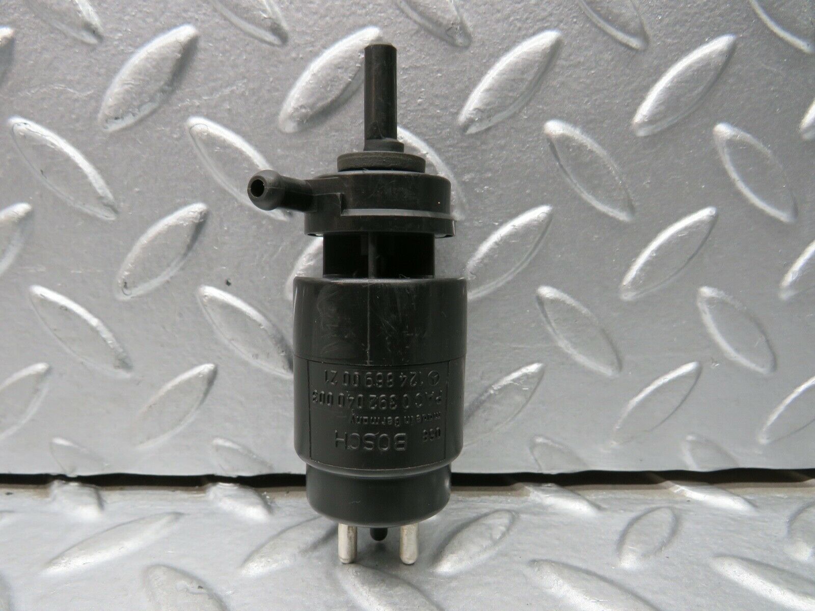 21864 Mercedes-Benz W123 Windscreen Washer Pump Bosch 1248690021