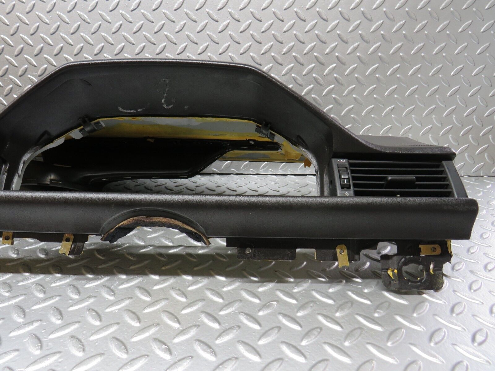 29294 Mercedes-Benz W124 230E Dashboard Brown