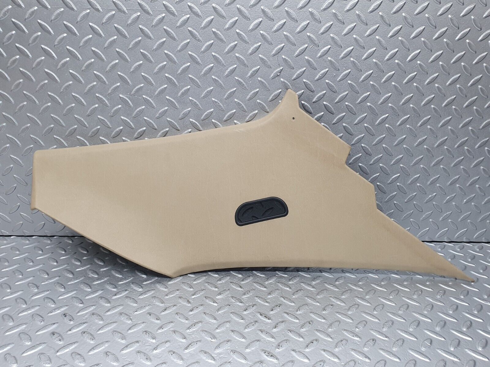 41000 Mercedes-Benz W126 300SE C Pillar Cover Left Side Beige 1266950344