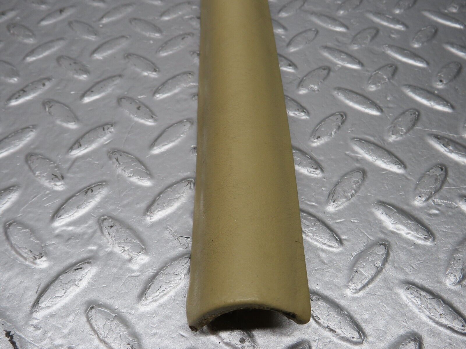 40193 Mercedes-Benz R107 Hard Top B Pillar Trim Left Side Beige