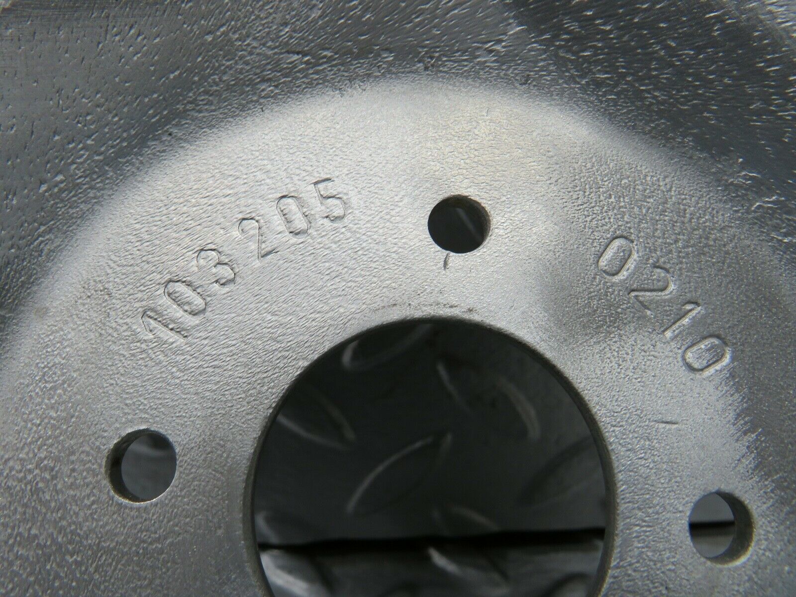 21757 Mercedes-Benz W126 300SE Engine Cooling Fan Pulley 1032050210