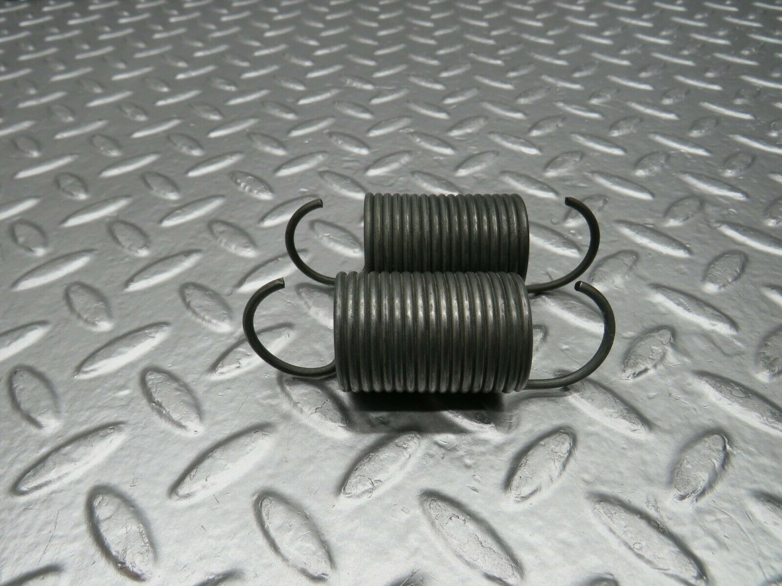 22305 Mercedes-Benz S123 280TE Wagon Front Seat Adjustment Spring Pair