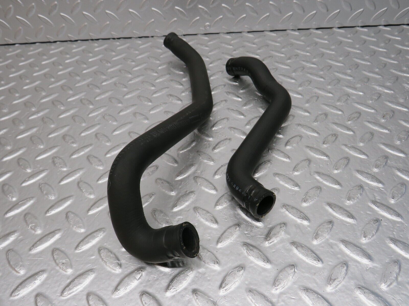 32550 Mercedes-Benz S124 300TE Wagon Water Cooling Hose 1248325894 1248326394