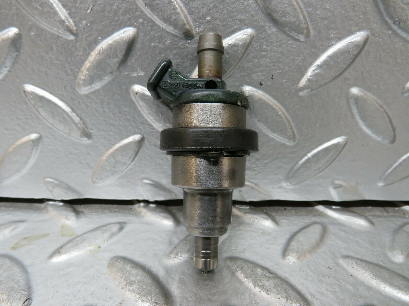 23668 Mercedes-Benz W114 280E Fuel Injector Bosch 0280150014