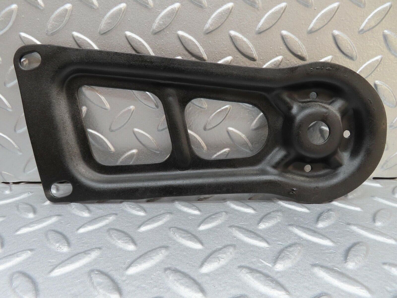 13921 Mercedes-Benz C107 280SLC Rear Suspension Axle Mounting Bracket