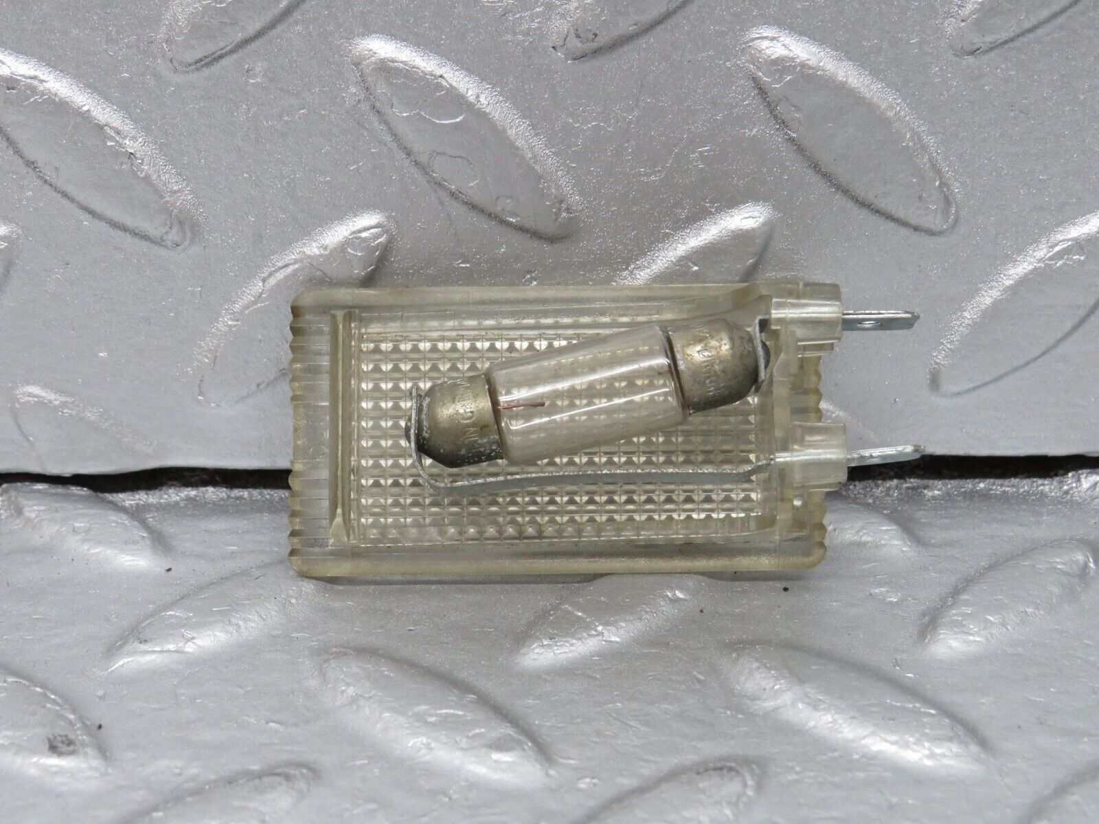 40694 Mercedes-Benz W123 300D Glove Box Light