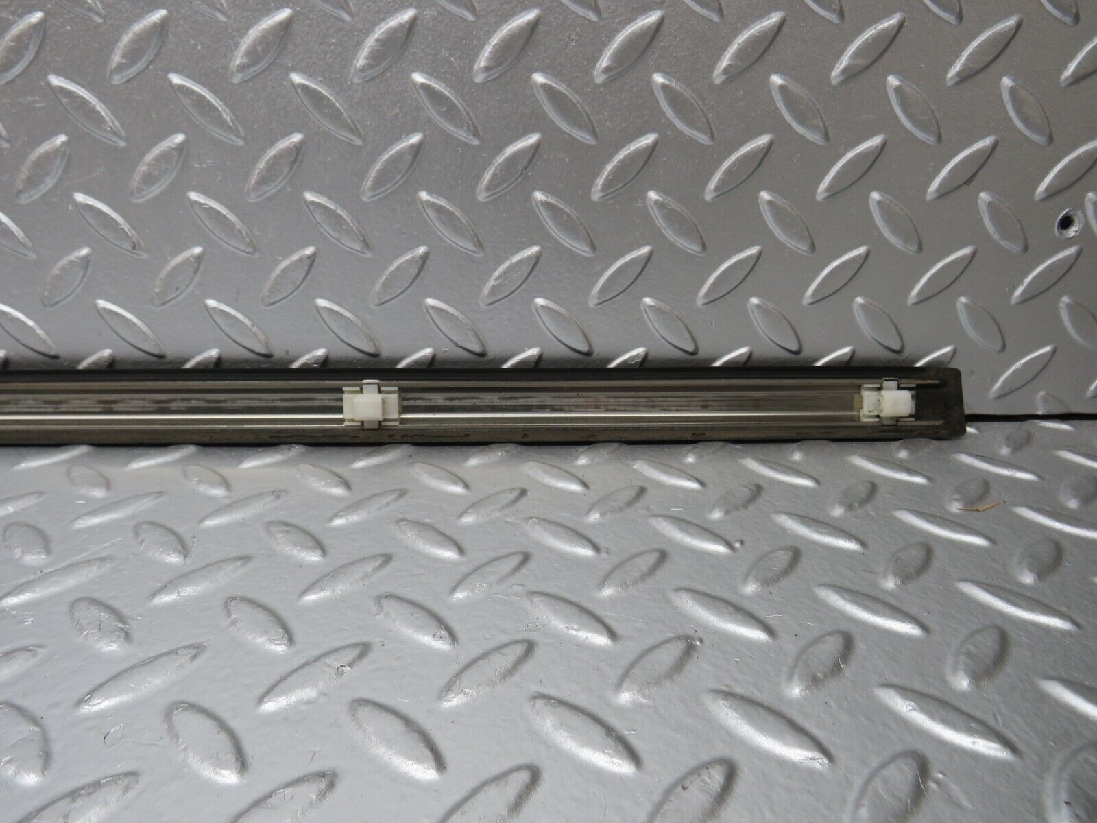 30788 Mercedes-Benz W201 190E 2.0L Front Right Door Centre Moulding Trim