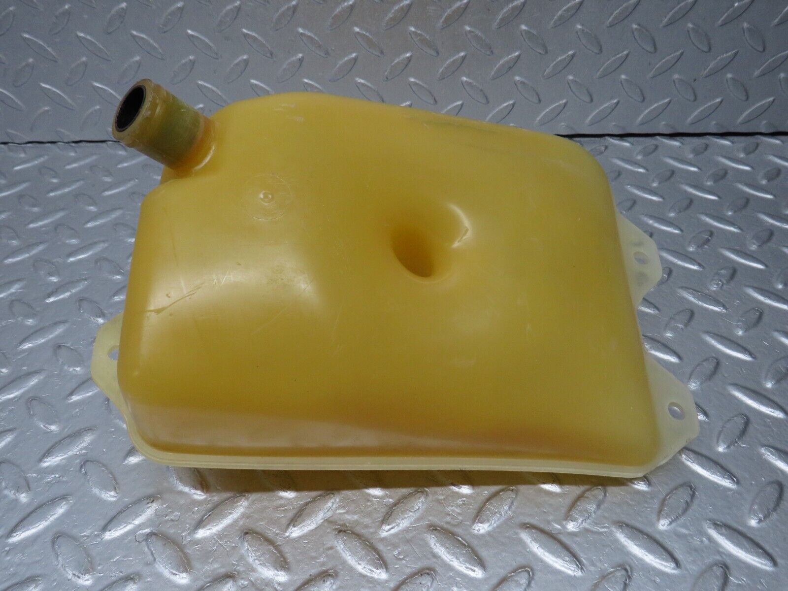39092 Mercedes-Benz R107 500SL Coupe Coolant Reservoir Tank Behr 1165000449
