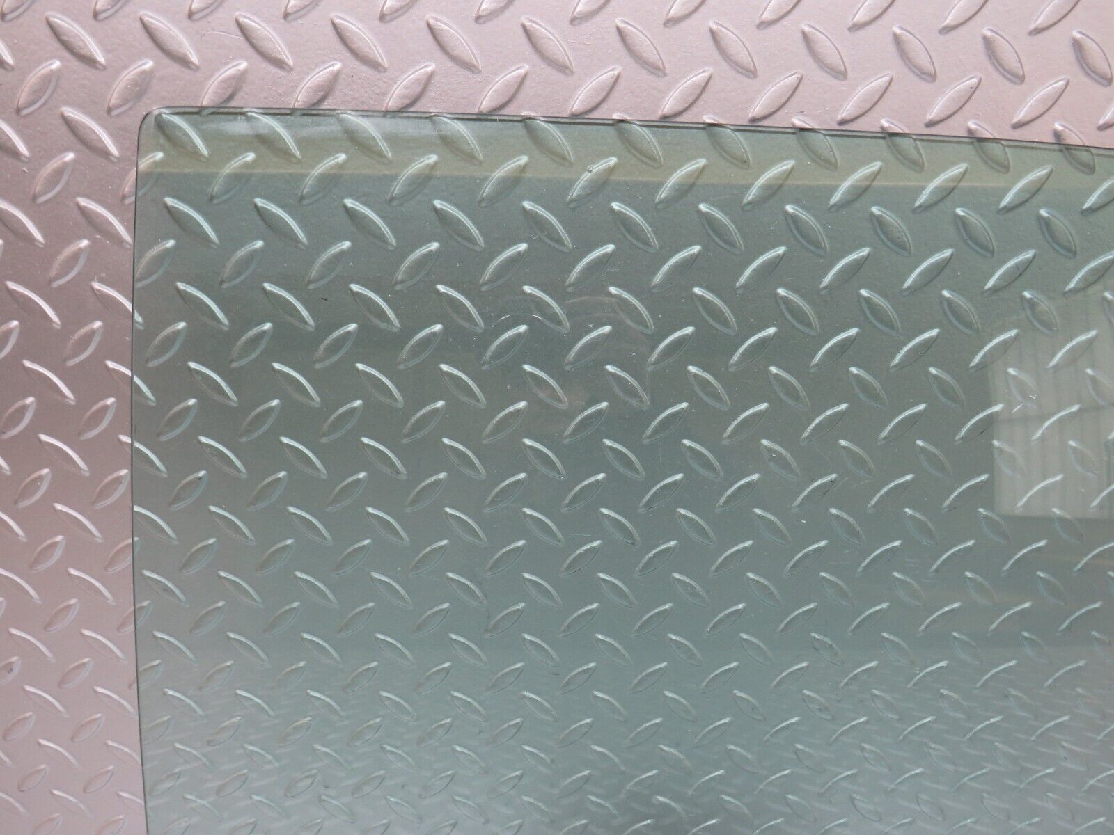 33993 Mercedes-Benz W124 260E Rear Left Door Window Glass