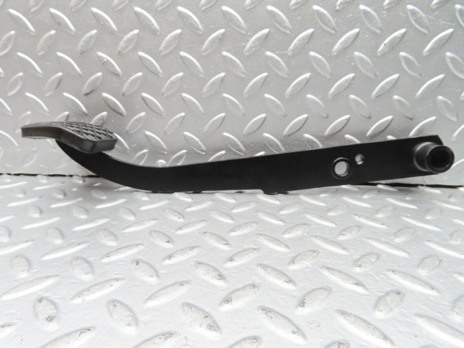 20871 Mercedes-Benz W114 250CE Coupe Brake Pedal With Rubber 1102910182