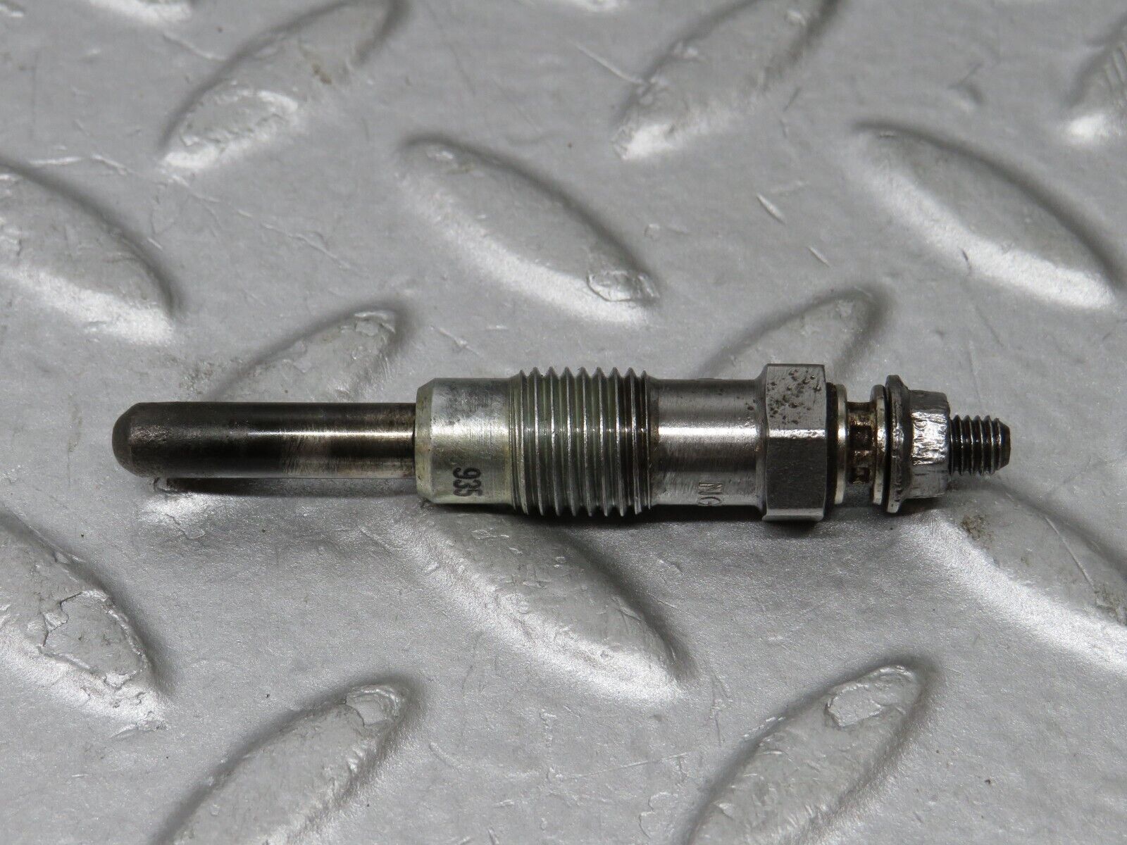 35888 Mercedes-Benz 240D OM616.912 Glow Plug NGK Y-902R
