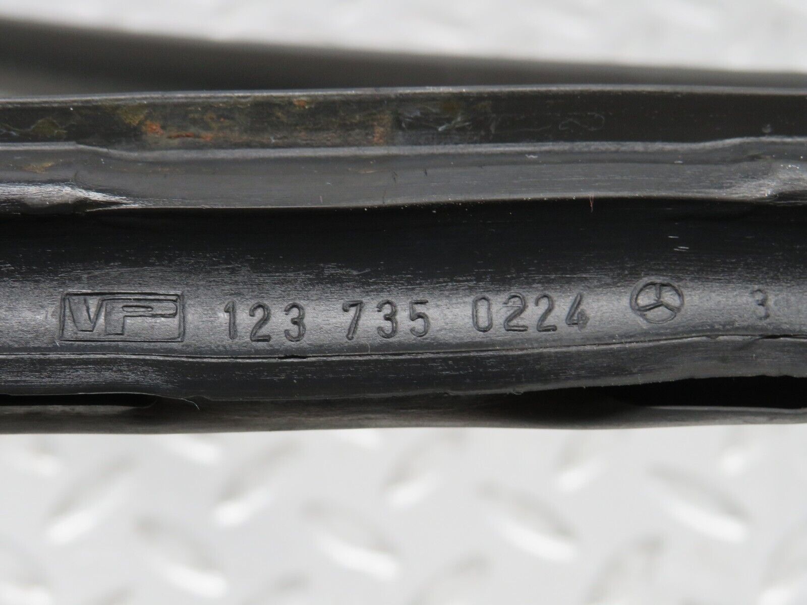 31094 Mercedes-Benz W123 200D Rear Right Quarter Window  1237350224