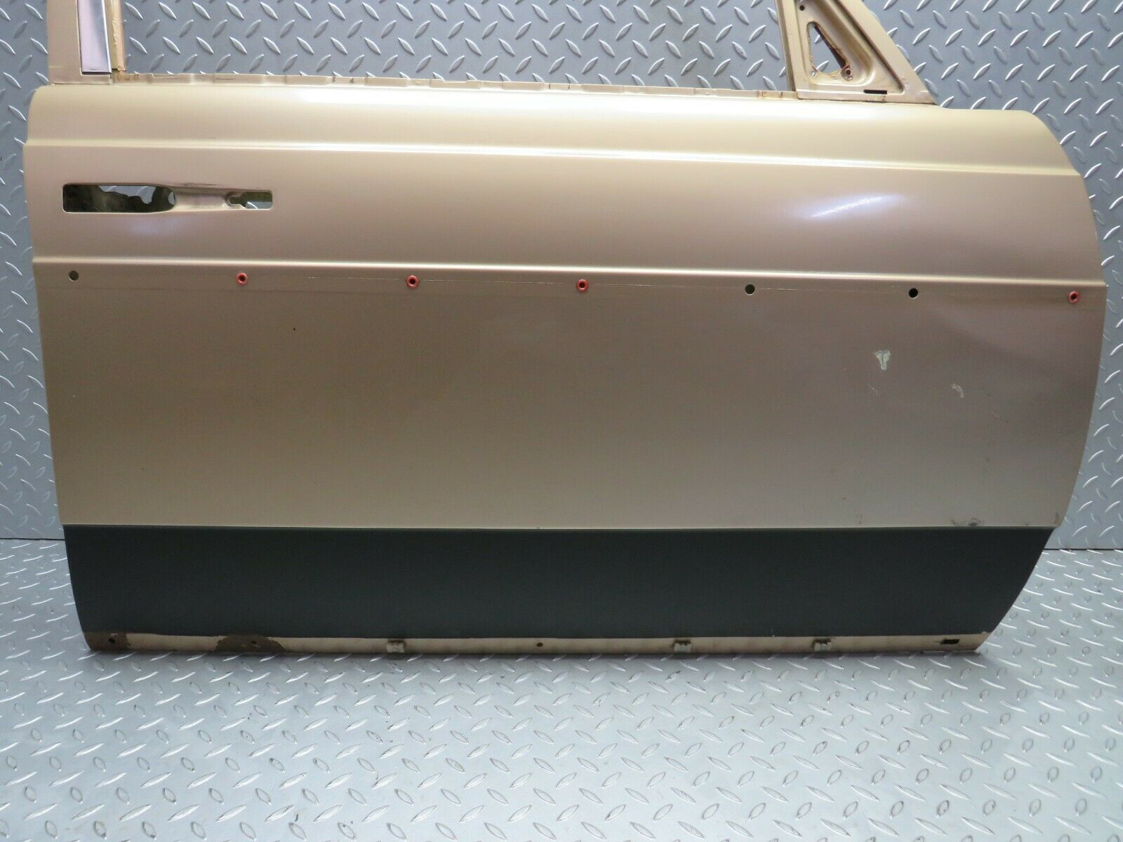 22105 Mercedes-Benz S123 280TE Wagon Front Right Door