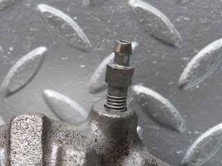 30457 Mercedes-Benz W124 230E Front Right Brake Caliper Girling