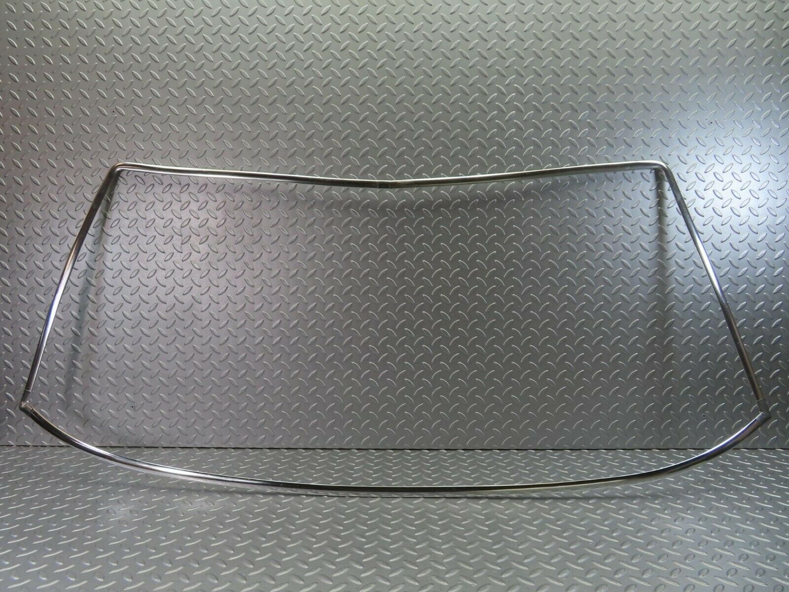 9851 Mercedes-Benz C123 280CE Coupe Front Windscreen Chrome Frame