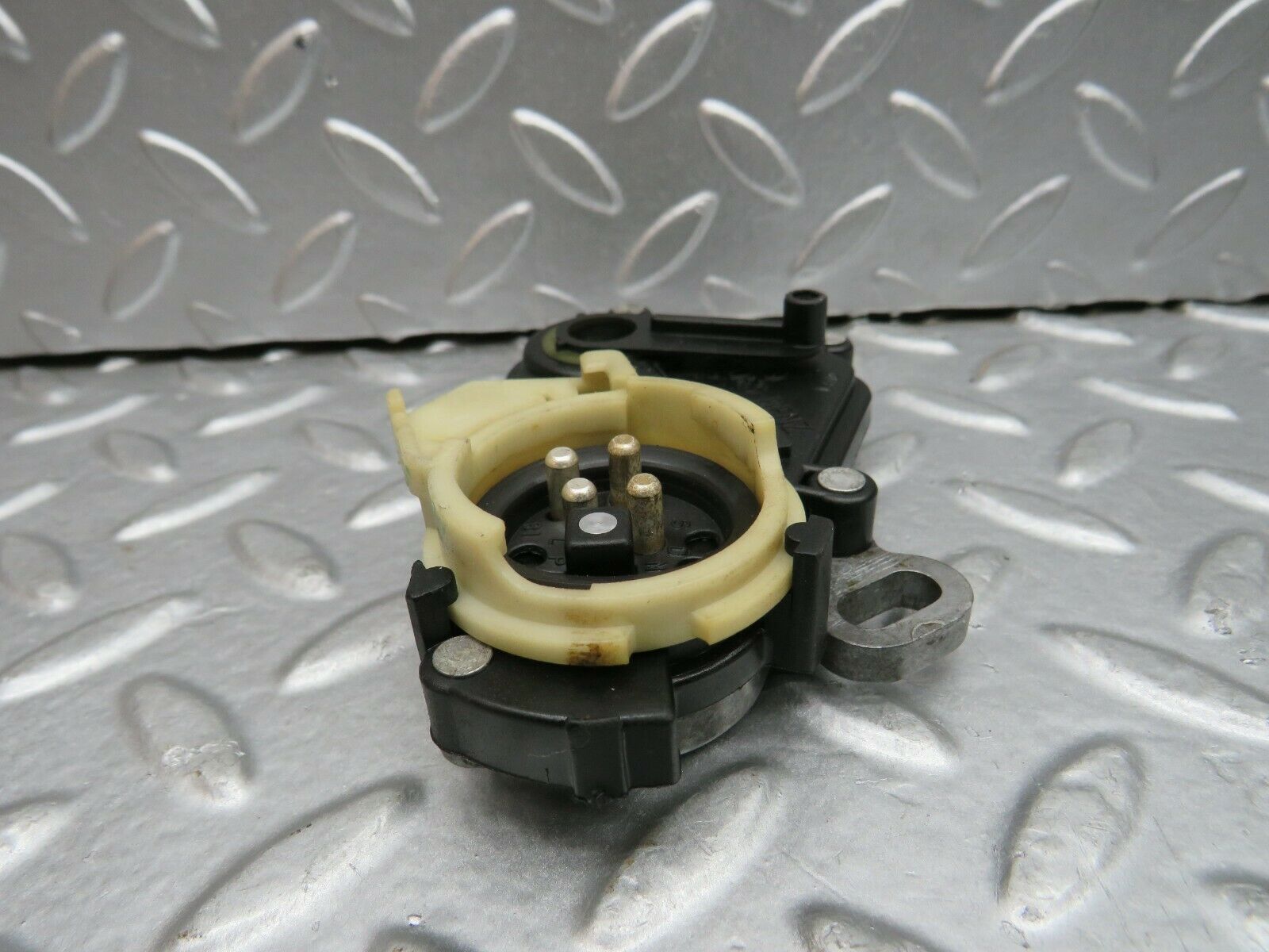 22253 Mercedes-Benz S123 280TE Wagon Reverse Light Switch 0005454906