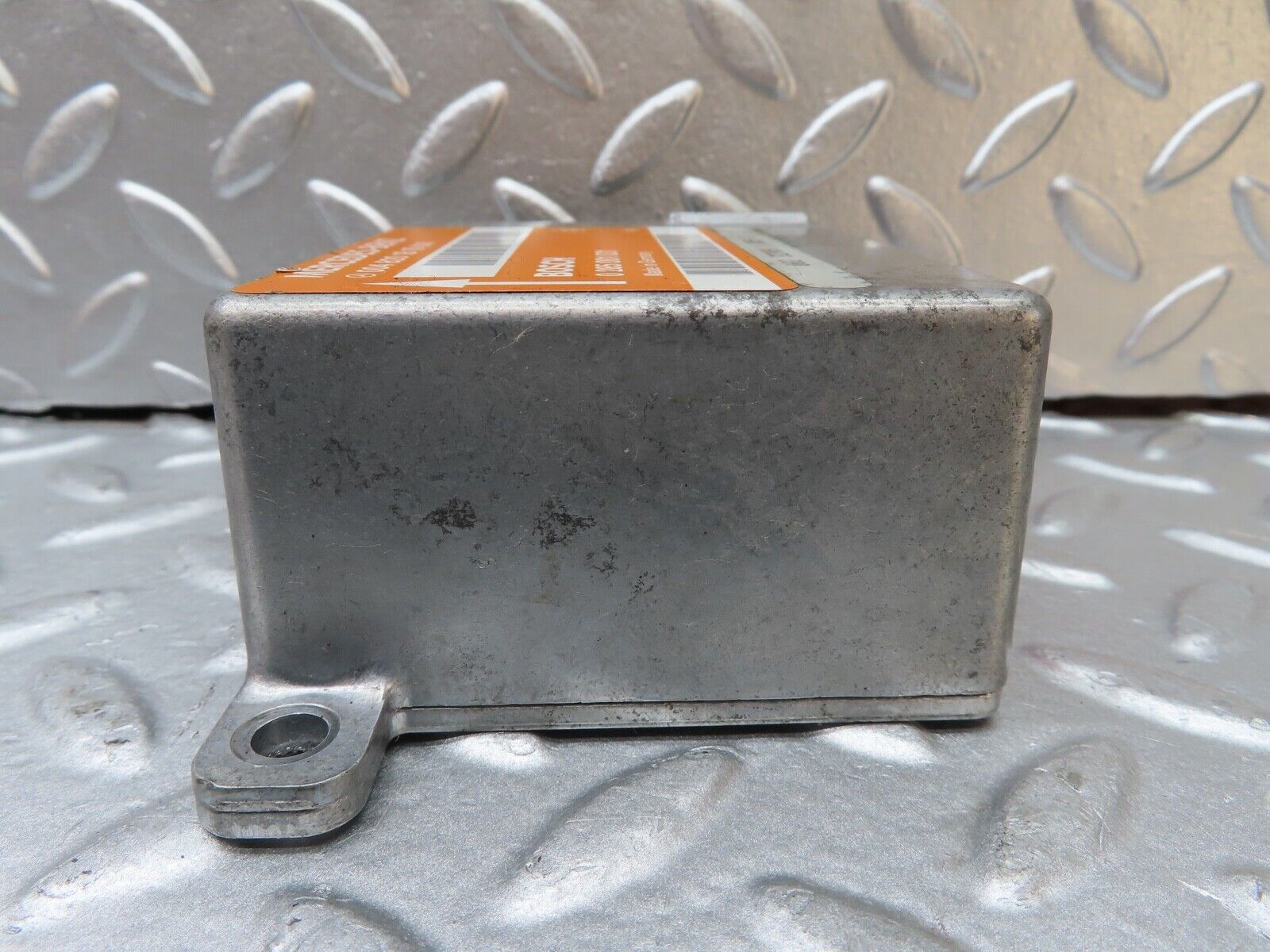 19914 Mercedes-Benz R129 300SL Coupe Crash Sensor Bosch 0285001031