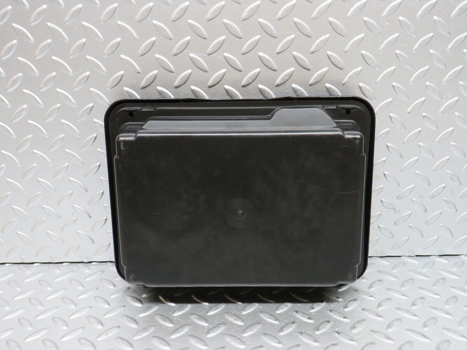 28004 Mercedes-Benz W123 280E First Aid Box 1238650353