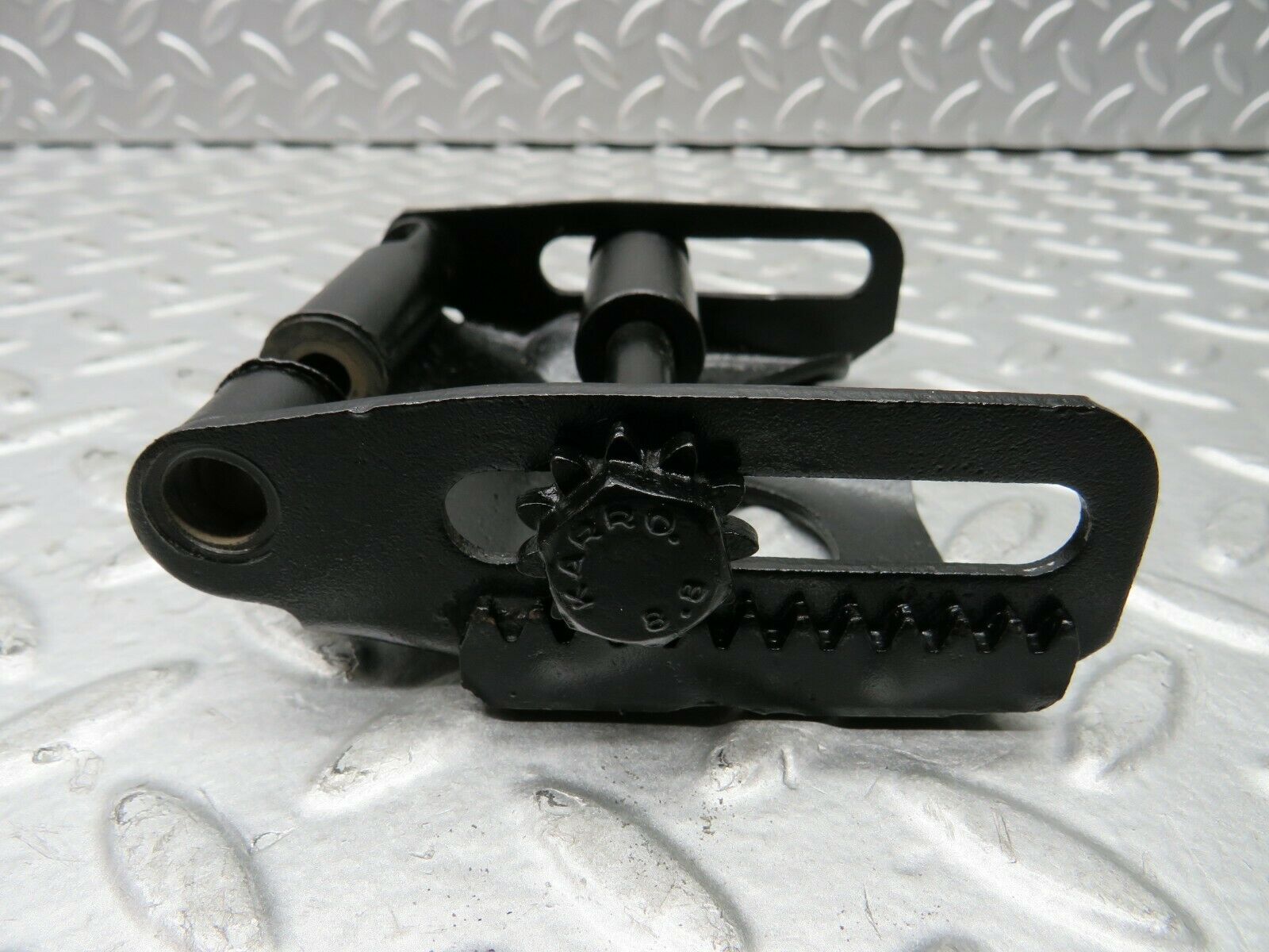 22153 Mercedes-Benz S123 280TE Wagon Alternator Generator Bracket