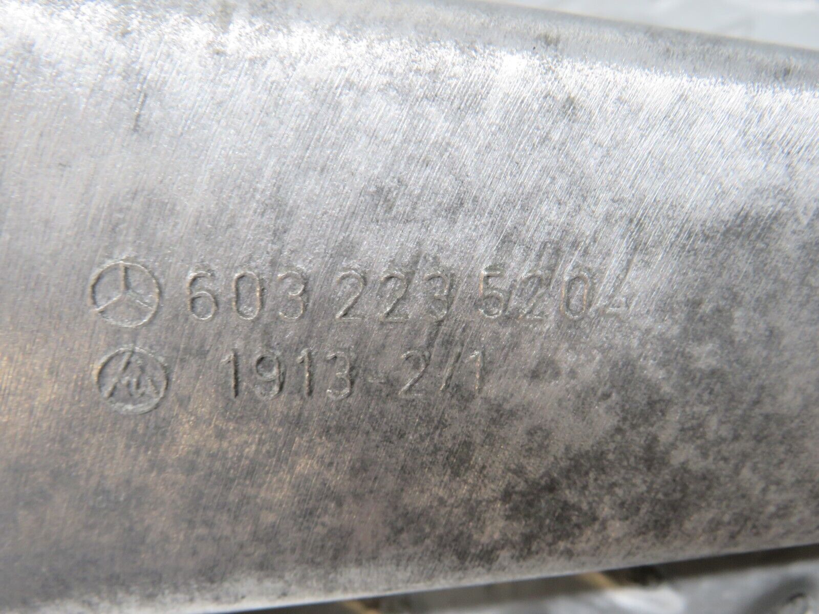 24832 Mercedes-Benz W140 S320 Engine Mount Bracket Left Side 6032235204