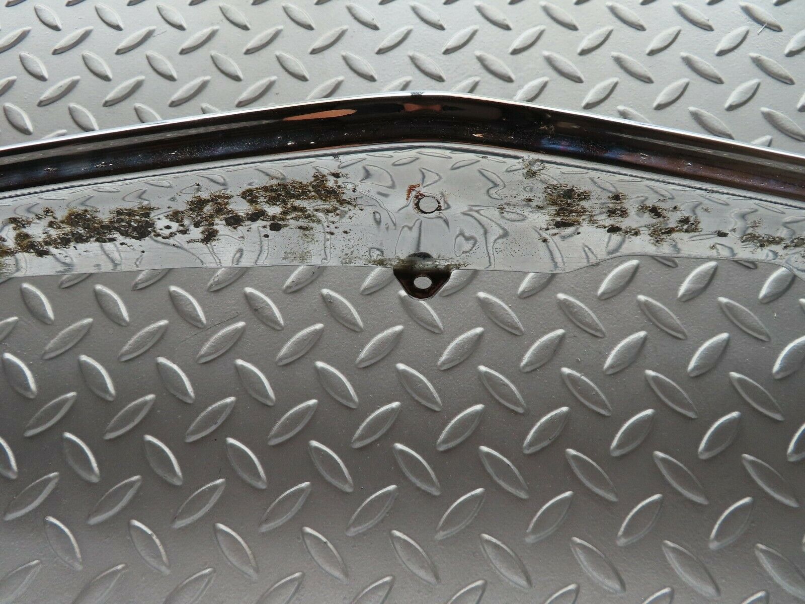 5067 Mercedes-Benz R107 350SL Coupe Bonnet Grill Chrome Frame