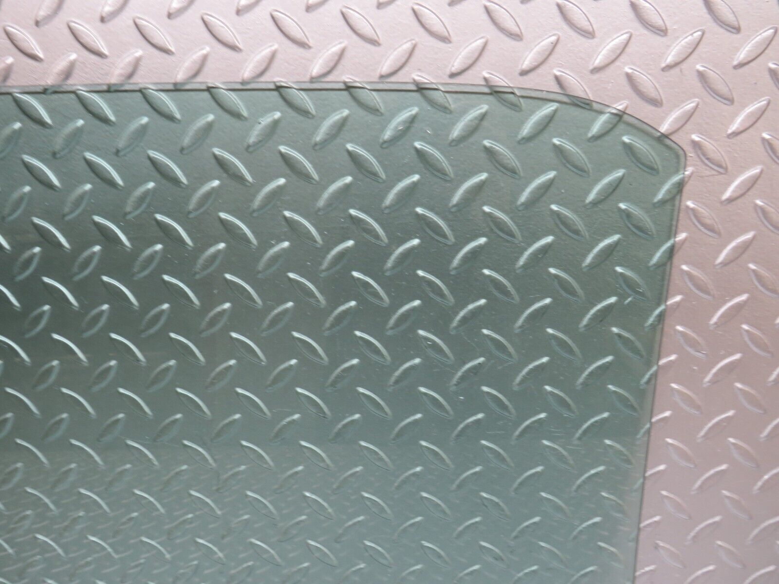 33992 Mercedes-Benz W124 260E Rear Right Door Window Glass