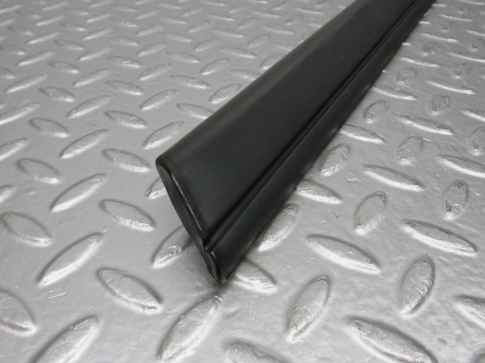 32304 Mercedes-Benz S124 300TE Wagon Rear Left Door Lower Moulding Trim