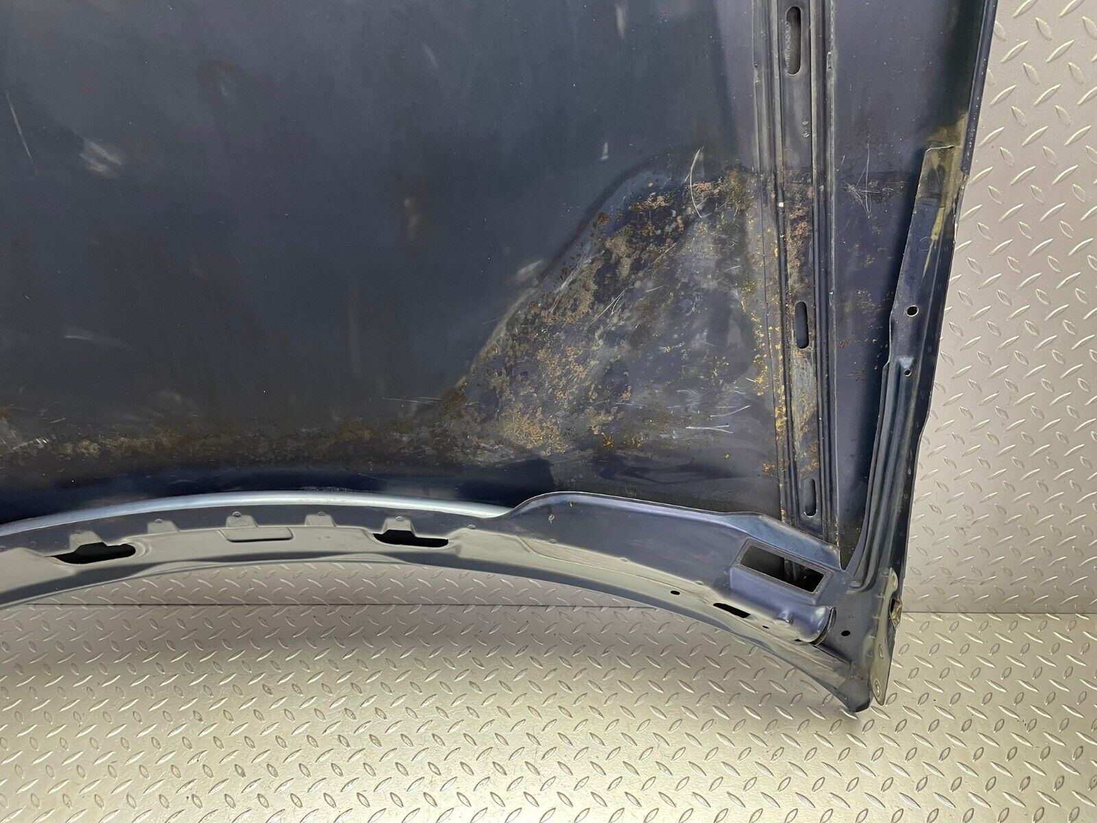 31421 Mercedes-Benz S124 220TE Wagon Bonnet