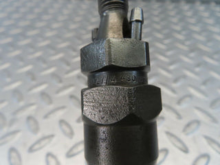 10983 Mercedes-Benz W115 220D Fuel Injector Bosch KCA30sd27/4