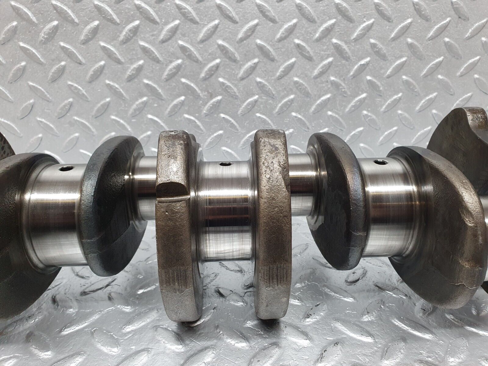 40878 Mercedes-Benz W123 240D Crankshaft