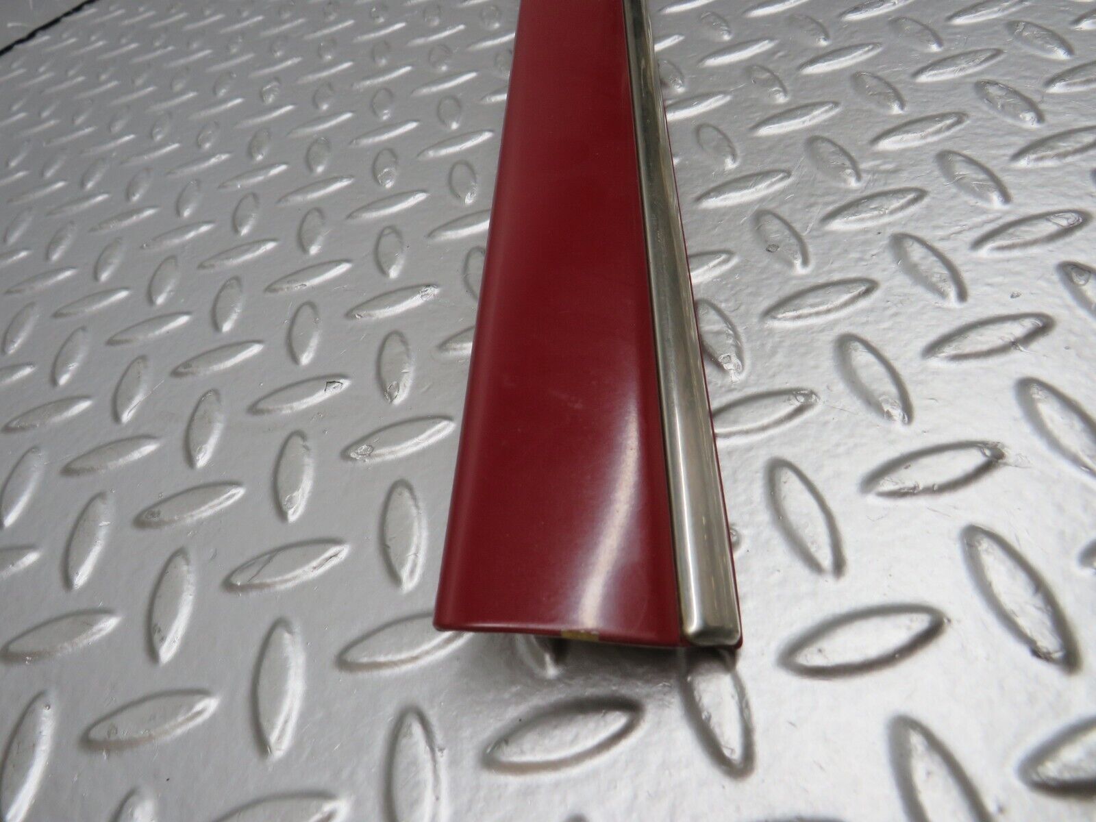 33490 Mercedes-Benz W202 C180 Front Left Door Centre Moulding Trim 2026902962