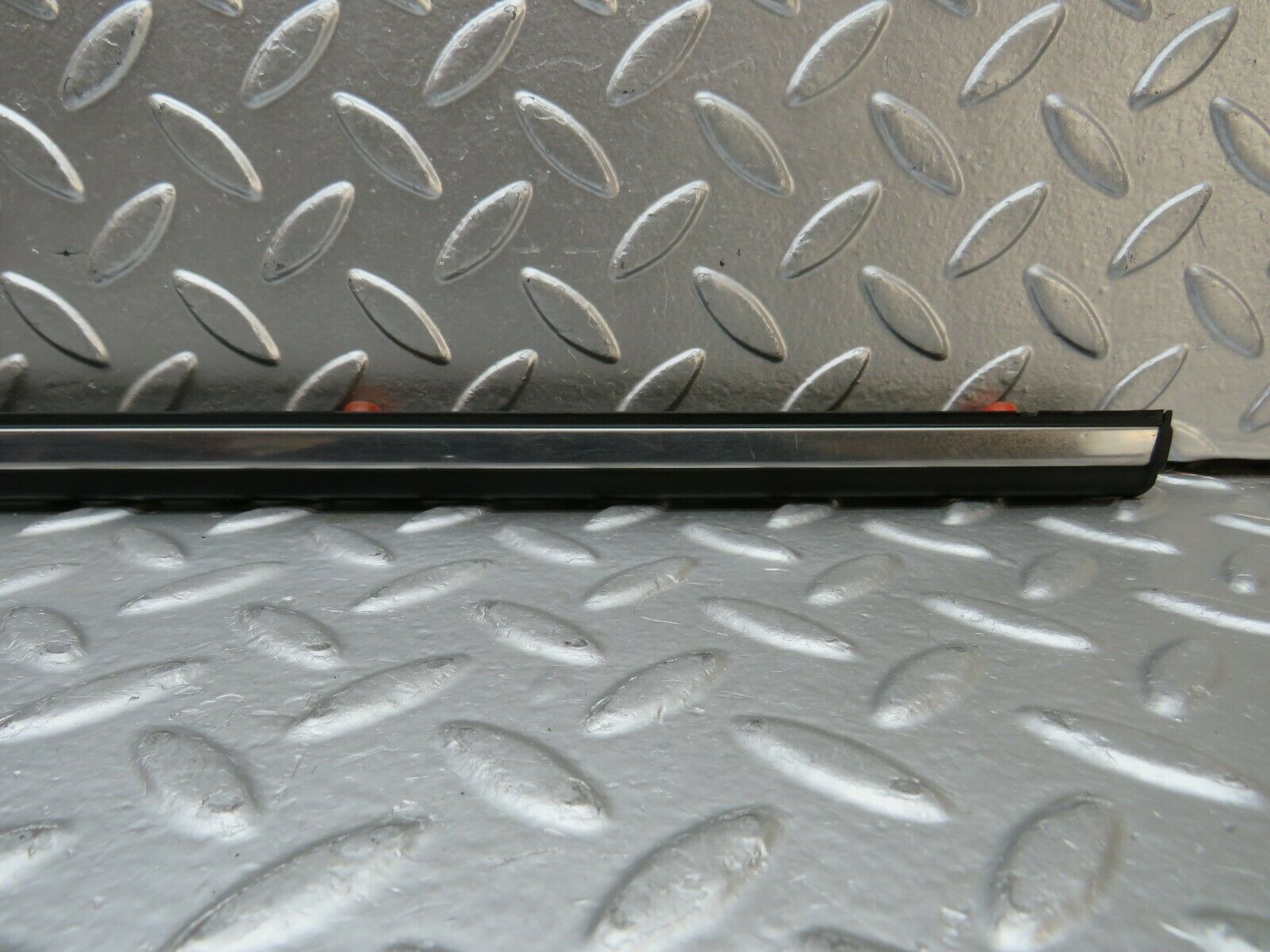 24009 Mercedes-Benz W123 280E Rear Left Door Centre Moulding Trim
