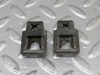 34131 Mercedes-Benz W124 260E Fuel Injector Bracket 2x