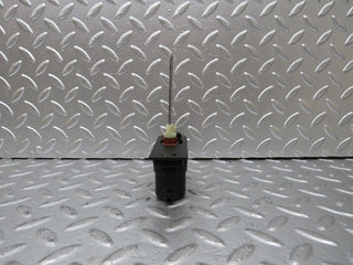 25041 Mercedes-Benz W140 S320 Heater Box Vacuum Actuator 9070437162