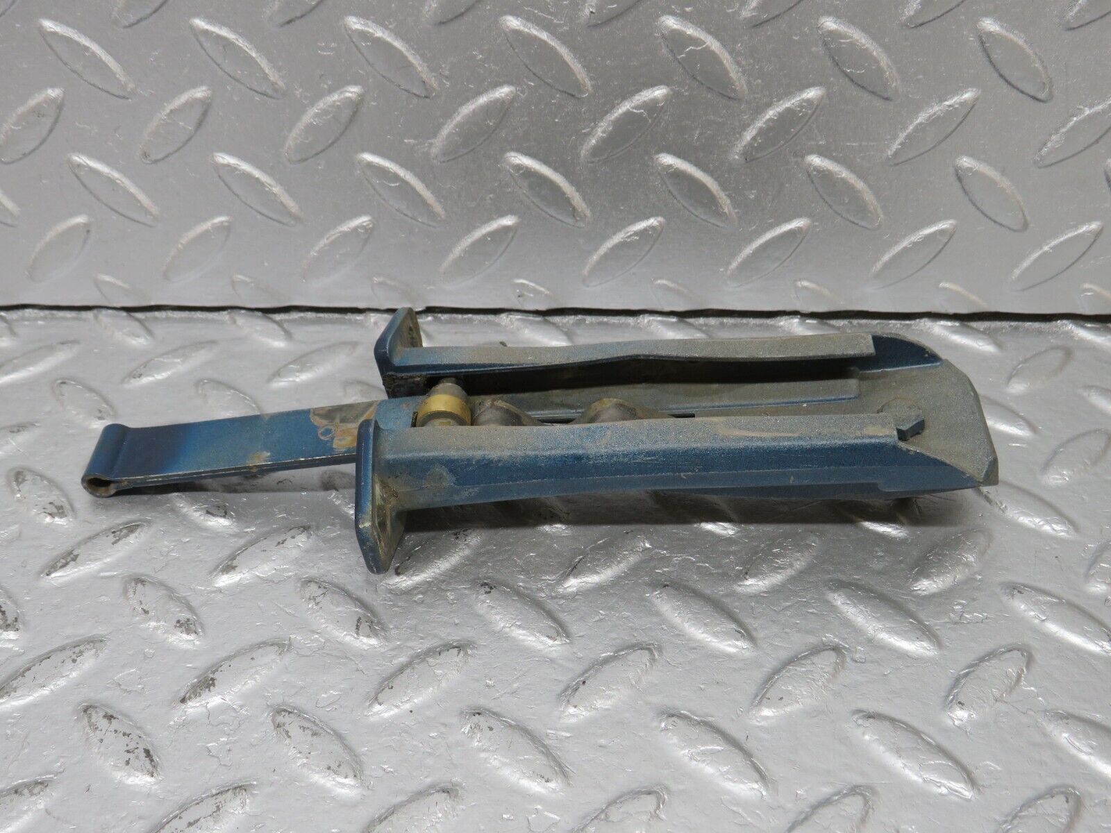 40276 Mercedes-Benz W110 230 Rear Door Safety Check Strap 1107230127