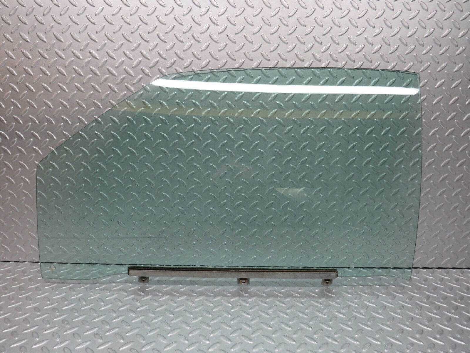 38230 Mercedes-Benz R129 280SL Coupe Left Door Window Glass