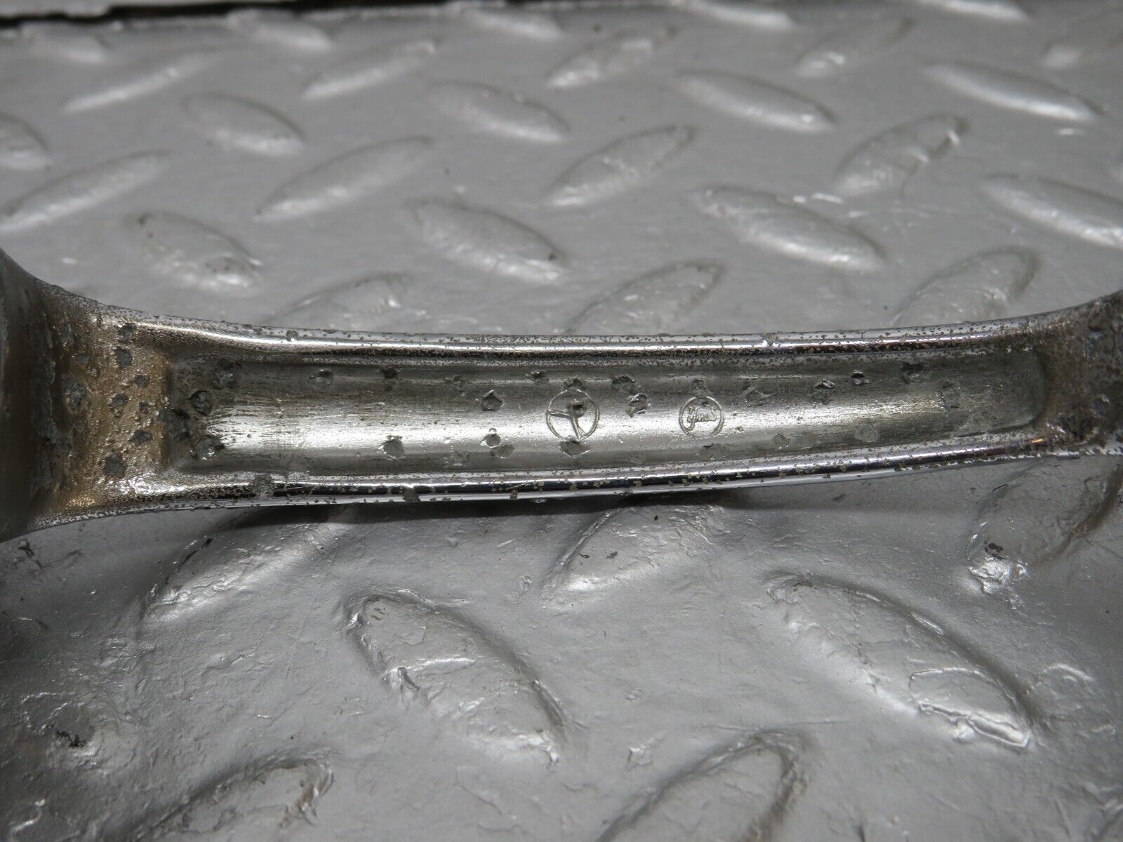 40279 Mercedes-Benz W110 230 Front Left Door Exterior Handle No Key